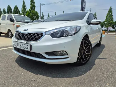 Kia K3 · 2015 год