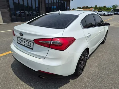 Kia K3 2015, 131000 км, за 3773.1 USD