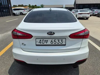 Kia K3 2015, 131000 км, за 3773.1 USD
