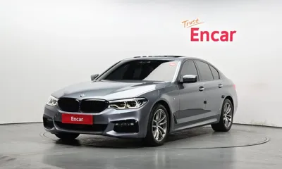BMW 5-Series · 2017 год