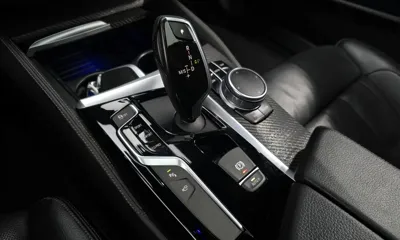 BMW 5-Series 2017, 76501 км, за 17773.37 USD - фото 9