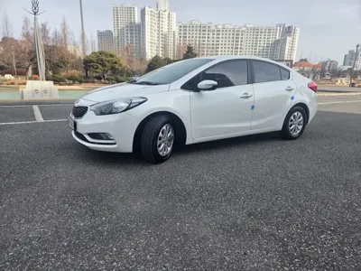 Kia K3 · 2015 год