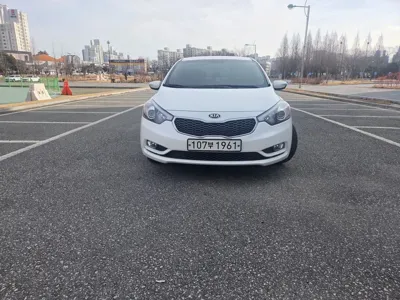 Kia K3 2015, 93571 км, за 3246.16 USD