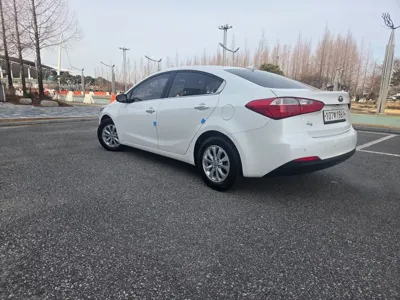 Kia K3 2015, 93571 км, за 3246.16 USD