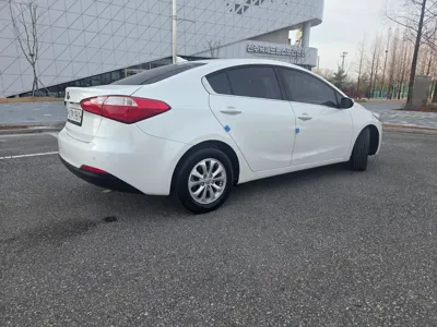 Kia K3 2015, 93571 км, за 3246.16 USD