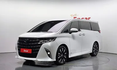 Toyota Alphard · 2025 год