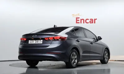 Hyundai Avante 2017, 98625 км, за 4726.27 USD
