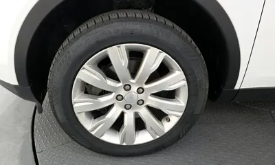 Land Rover Discovery Sport 2015, 152434 км, за 5579.62 USD