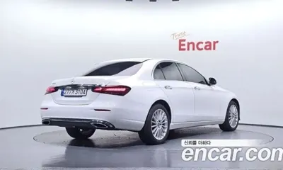 Mercedes-Benz E-Class 2023, 18546 км, за 30407.21 USD