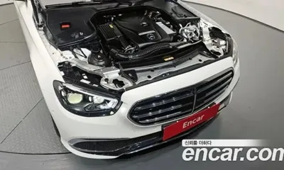 Mercedes-Benz E-Class 2023, 18546 км, за 30195.62 USD - фото 6