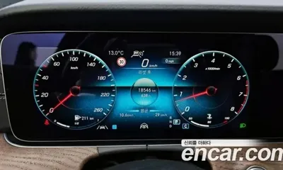 Mercedes-Benz E-Class 2023, 18546 км, за 30195.62 USD - фото 8