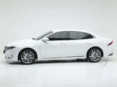 Hyundai Grandeur 2022, 31668 км, за 16865.27 USD