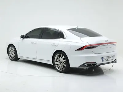Hyundai Grandeur 2022, 31668 км, за 16865.27 USD