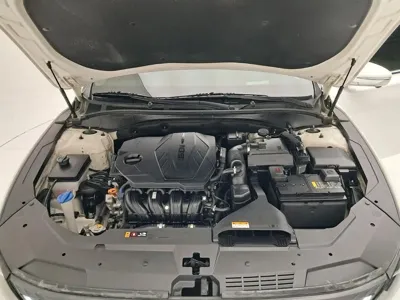 Hyundai Grandeur 2022, 31668 км, за 16848.83 USD - фото 19