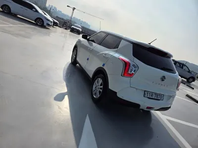 KG_Mobility_Ssangyong TIBOLI 2015, 126992 км, за 4463.7 USD