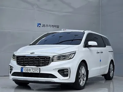 Kia Canival · 2019 год