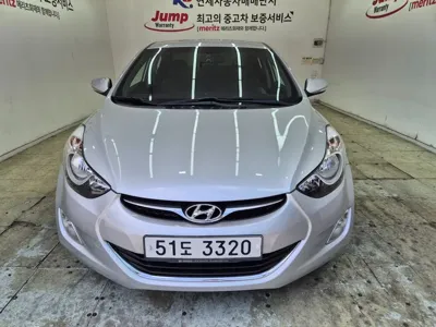 Hyundai Avante · 2013 год