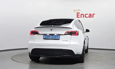 Tesla Model Y 2023, 77182 км, за 28424.13 USD
