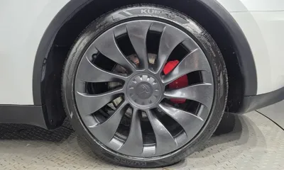 Tesla Model Y 2023, 77182 км, за 28424.13 USD - фото 21