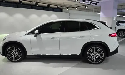 Mercedes-Benz EQE 2025, 7259 км, за 62186.6 USD