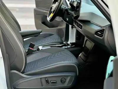 Volkswagen ID.3 2023, 59000 км, за 11066.94 USD - фото 6