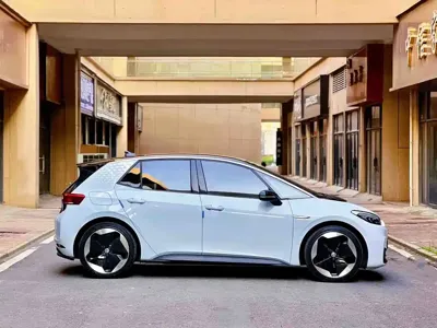 Volkswagen ID.3 2023, 59000 км, за 11066.94 USD - фото 9