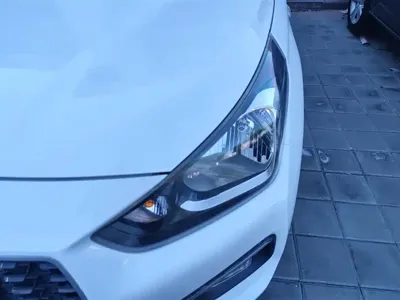 Hyundai Verna 2019, 44000 км, за 3694.1 USD