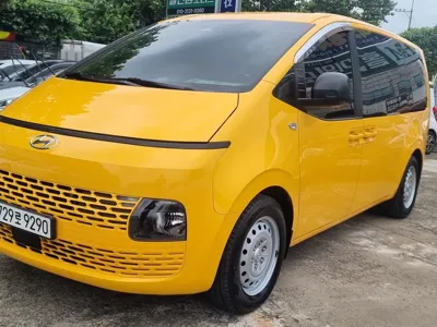 Hyundai Staria 2022, 73867 км, за 12182.42 USD
