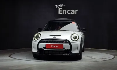 MINI Cooper 2023, 31945 км, за 16576.73 USD