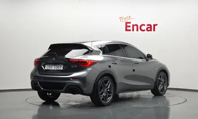 Infiniti Q30 2017, 71242 км, за 7097.74 USD