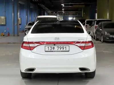 Hyundai Grandeur 2012, 142705 км, за 3559.18 USD