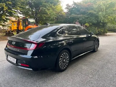 Hyundai Sonata 2020, 148000 км, за 8905.93 USD