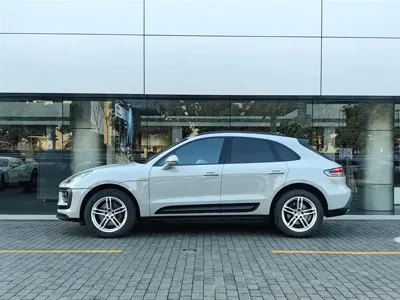 Porsche Macan 2023, 39000 км, за 52528.1 USD