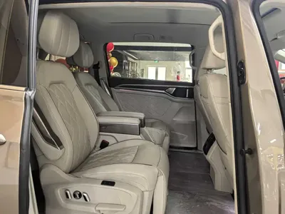 Volkswagen Viloran 2022, 51000 км, за 22954.23 USD - фото 8