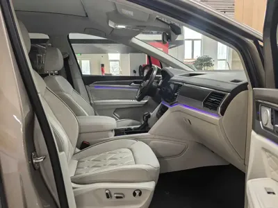 Volkswagen Viloran 2022, 51000 км, за 22954.23 USD - фото 9