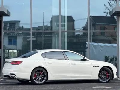 Maserati Quattroporte 2022, 67000 км, за 61505.58 USD