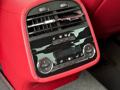 Maserati Quattroporte 2022, 67000 км, за 61505.58 USD - фото 9