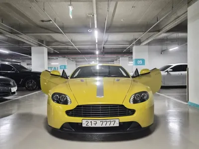 Astonmartin Vantage · 2016 год