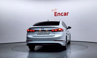 Hyundai Avante 2017, 73270 км, за 5156.01 USD