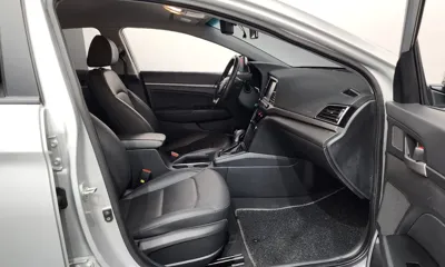 Hyundai Avante 2017, 73270 км, за 5156.01 USD - фото 11