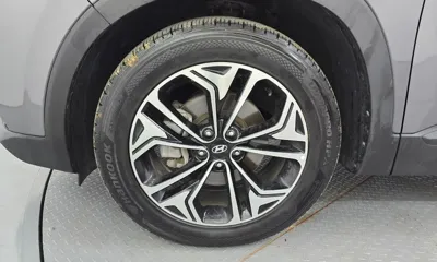 Hyundai Santafe 2019, 82437 км, за 12176.85 USD