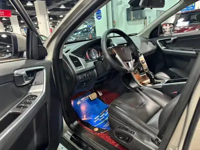 Volvo XC60 2016, 160000 км, за 7082.84 USD - фото 9