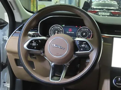 Jaguar F-Pace 2021, 54326 км, за 23744.49 USD - фото 8