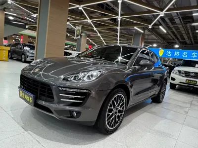 Porsche Macan · 2015 год