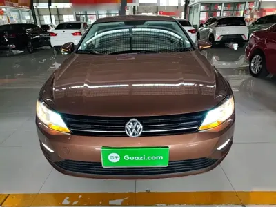 Volkswagen Lamando 2015, 91100 км, за 4921.24 USD