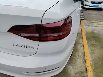 Volkswagen Lavida 2022, 29900 км, за 8855.29 USD - фото 8