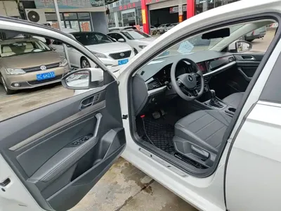 Volkswagen Lavida 2022, 29900 км, за 8855.29 USD - фото 16