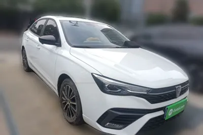 Roewe i5 2021, 23200 км, за 7378 USD