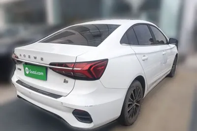 Roewe i5 2021, 23200 км, за 7378 USD - фото 6
