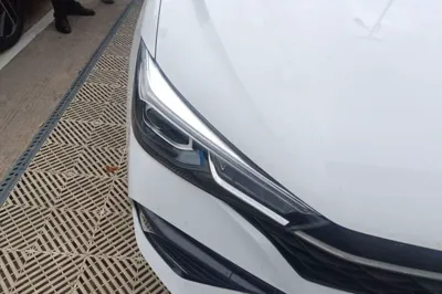 Roewe i5 2021, 23200 км, за 7378 USD - фото 7